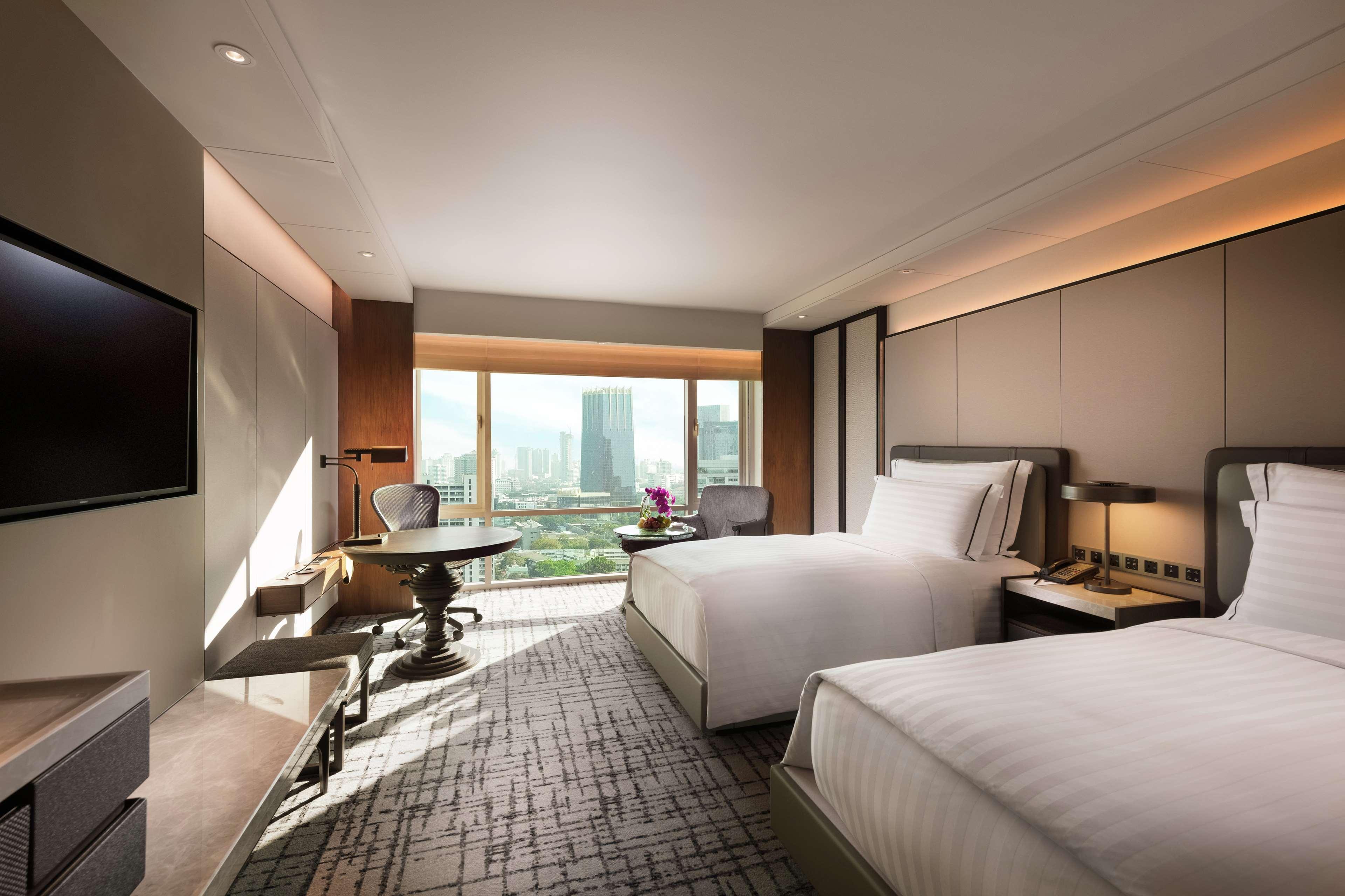 Conrad Bangkok Banguecoque Exterior foto Deluxe Room