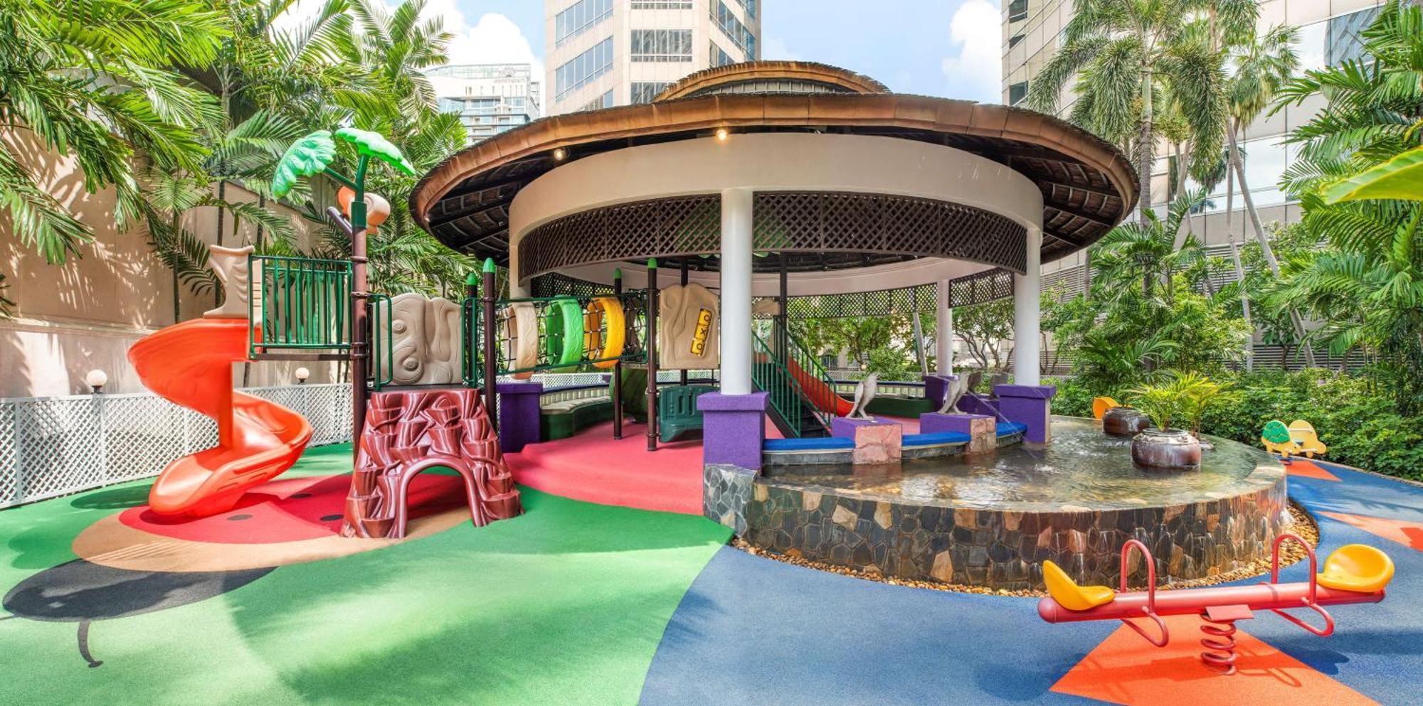 Conrad Bangkok Banguecoque Exterior foto Playground